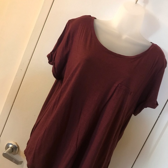 H&M Burgundy tee - Picture 2 of 3